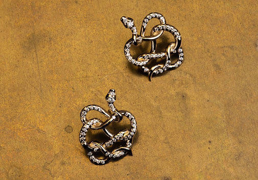 SNAKE KNOT Collection