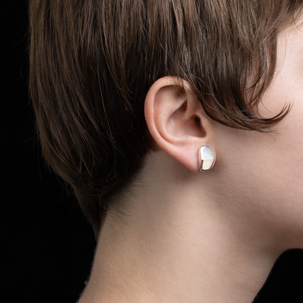 EQUINOX-Pyramid White Agate Narrow Earring