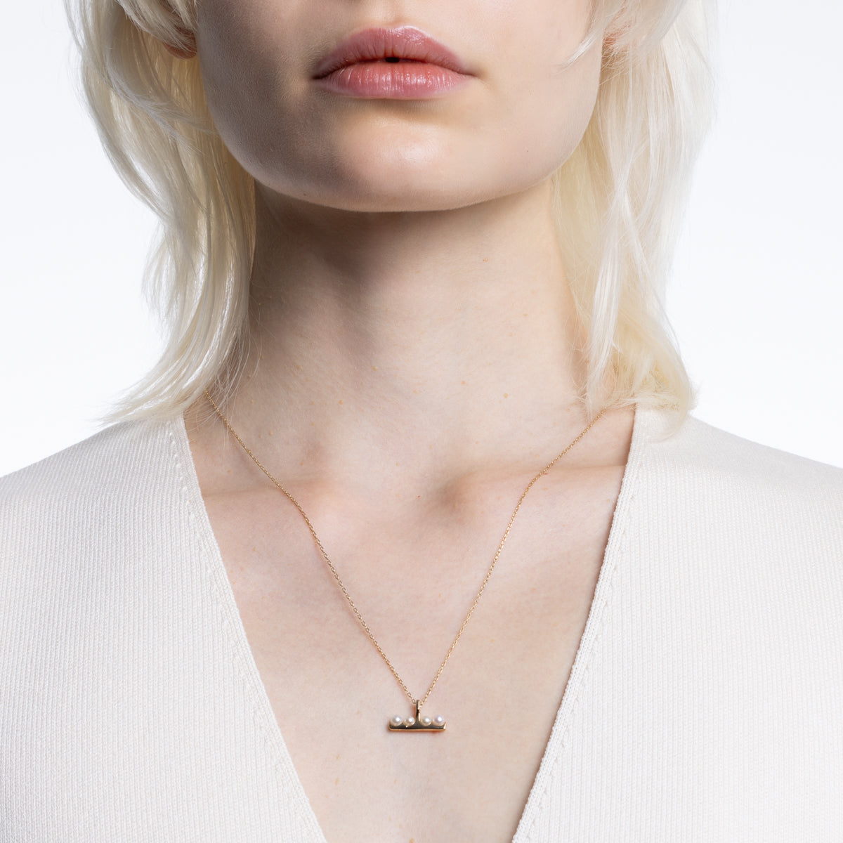 BELUGA Akoya Pearl Necklace Medium size