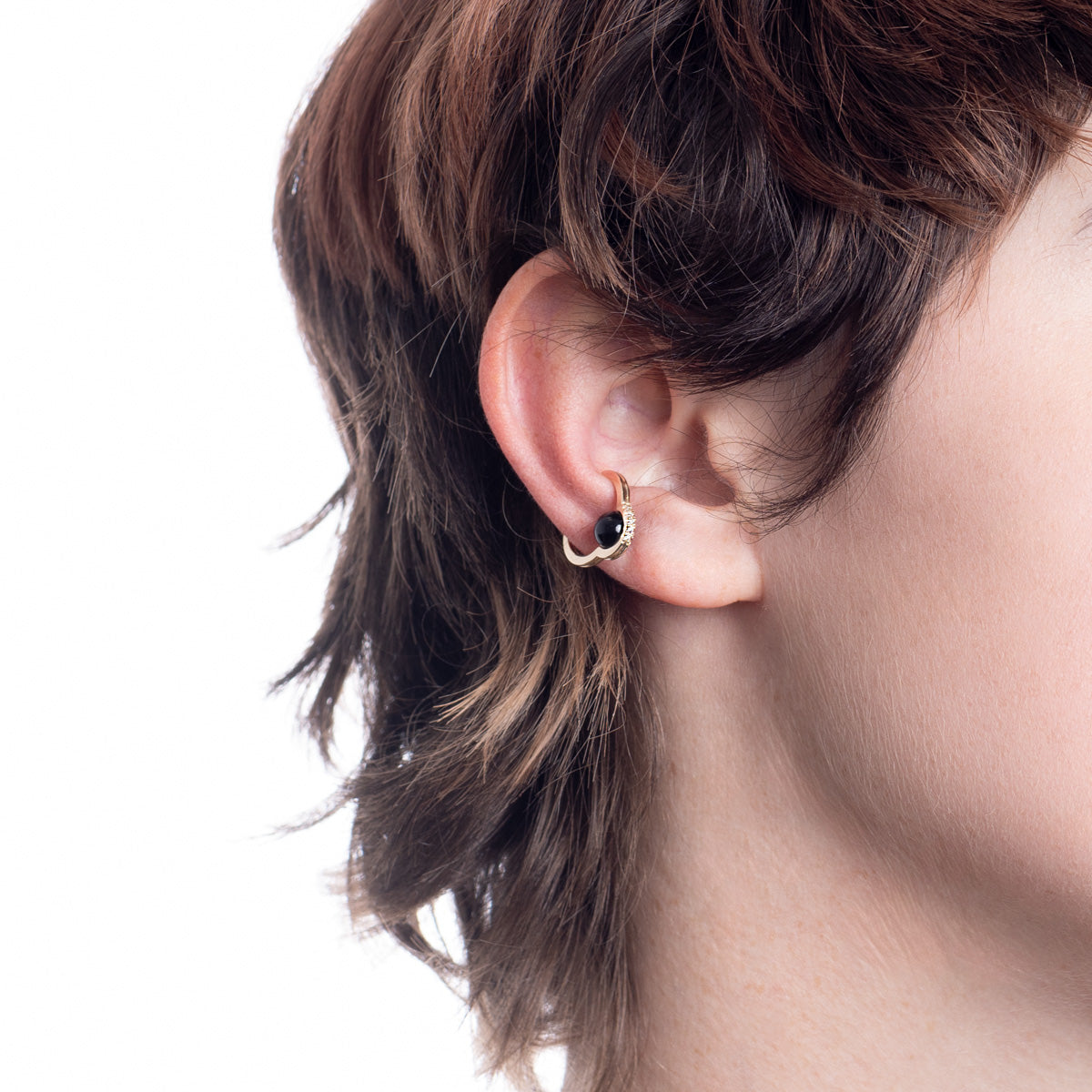Mini BELUGA Diamond Onyx Ear Cuff