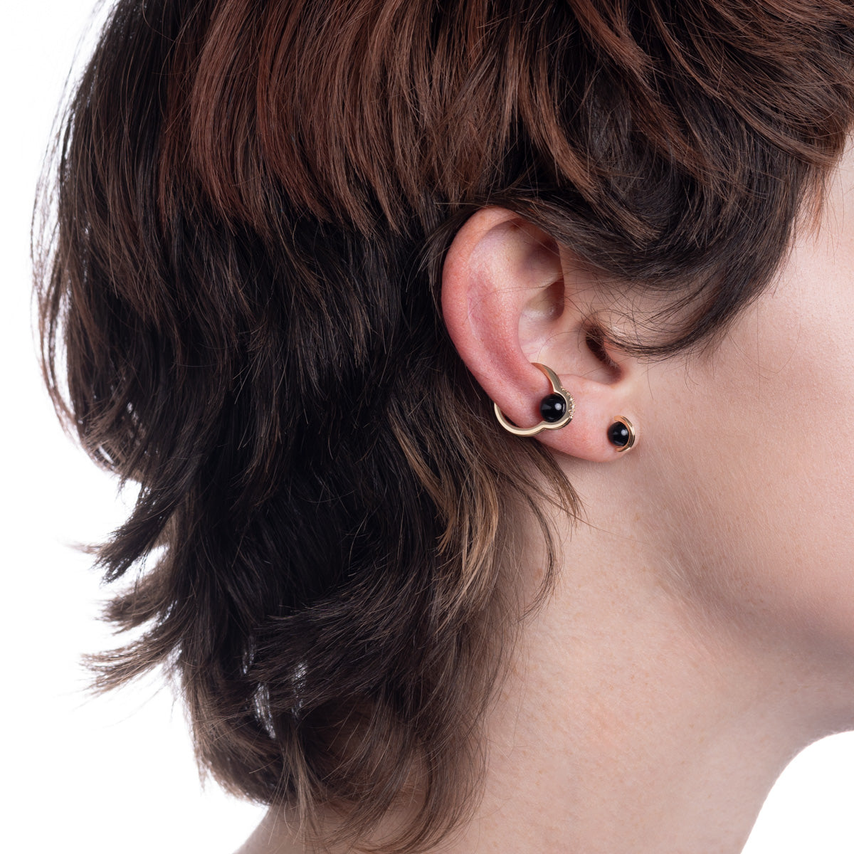 Mini BELUGA Diamond Onyx Ear Cuff
