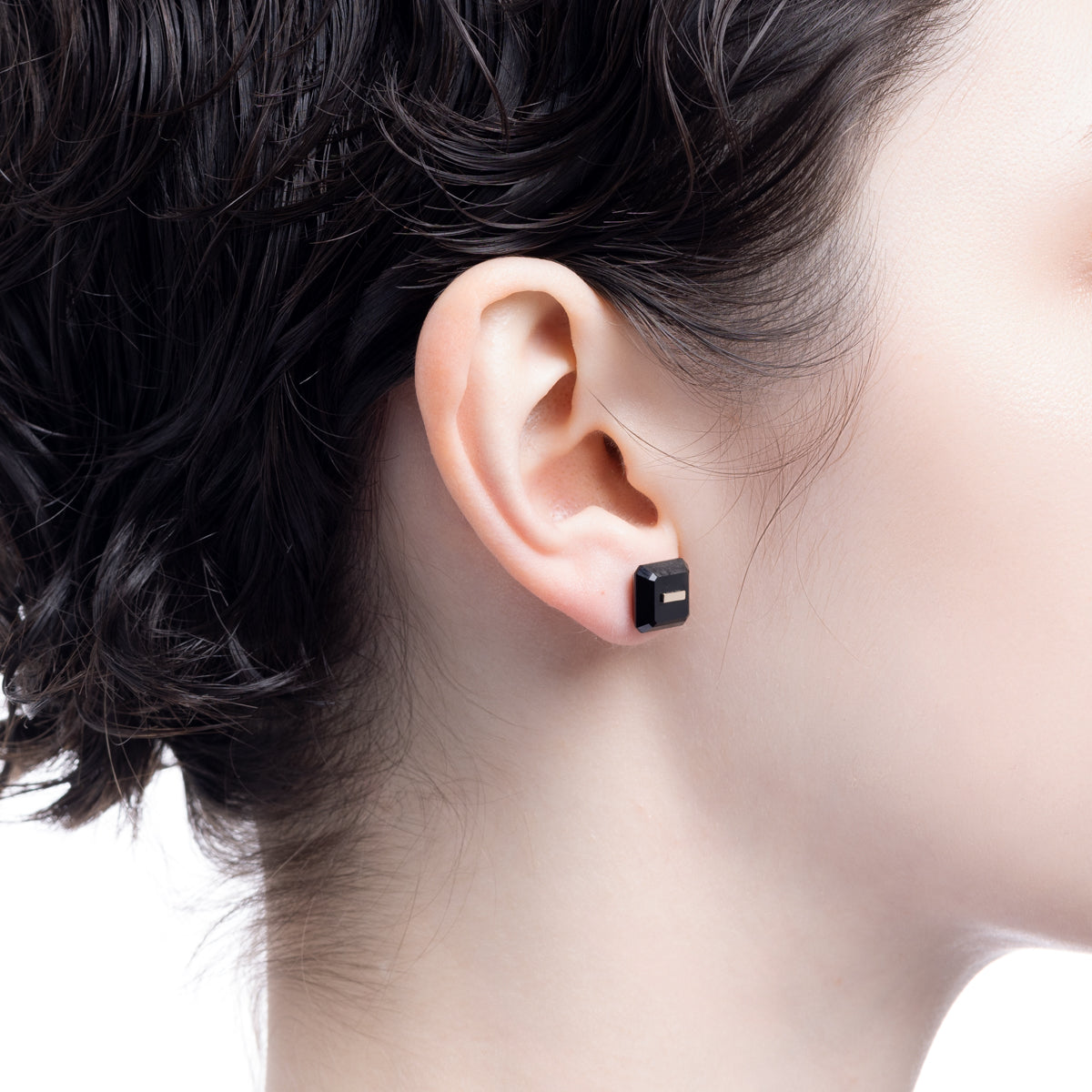 BIRD OF PARADISE Naked Square Stone Stud Earring, Onyx
