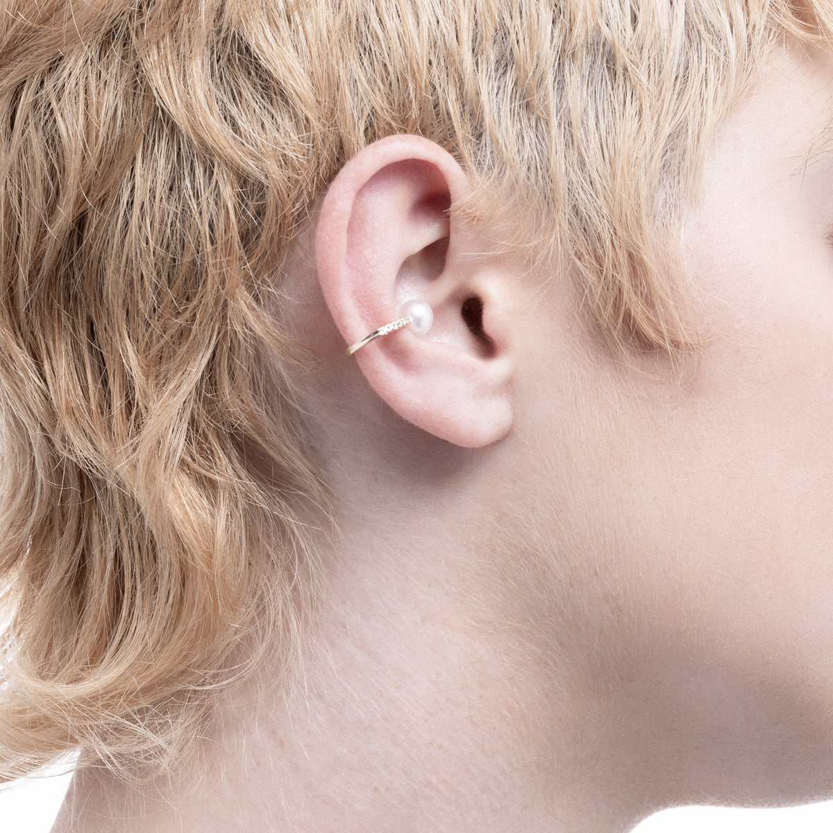 DROSERA Diamond Akoya Pearl Ear Cuff
