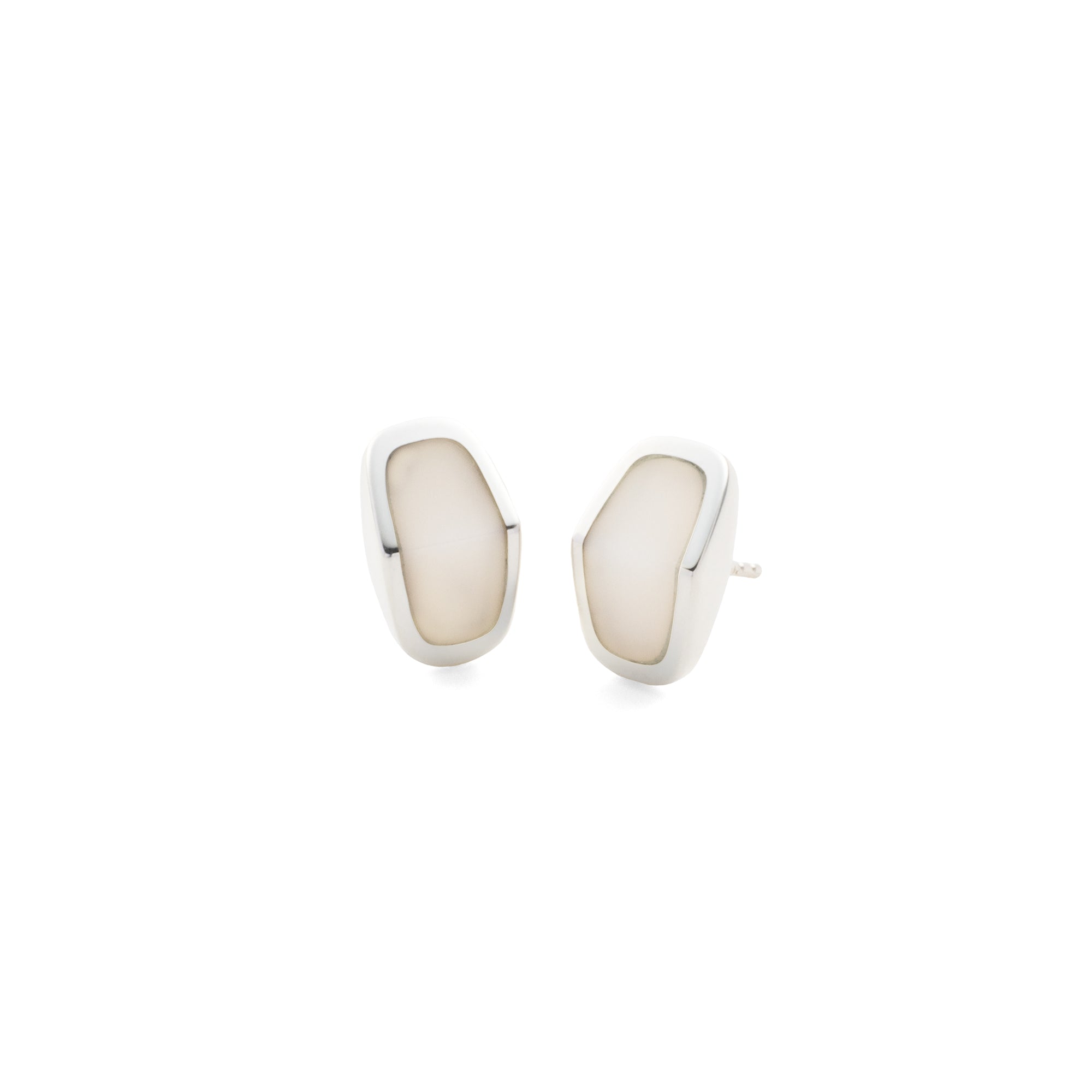 EQUINOX-Pyramid White Agate Narrow Earring
