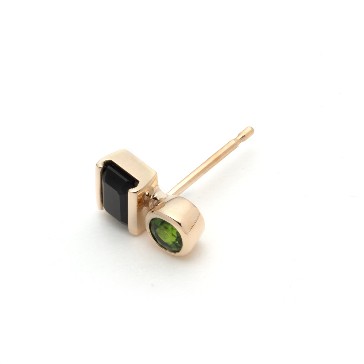 BIRD OF PARADISE Stud Earring Onyx & Chrome Diopside
