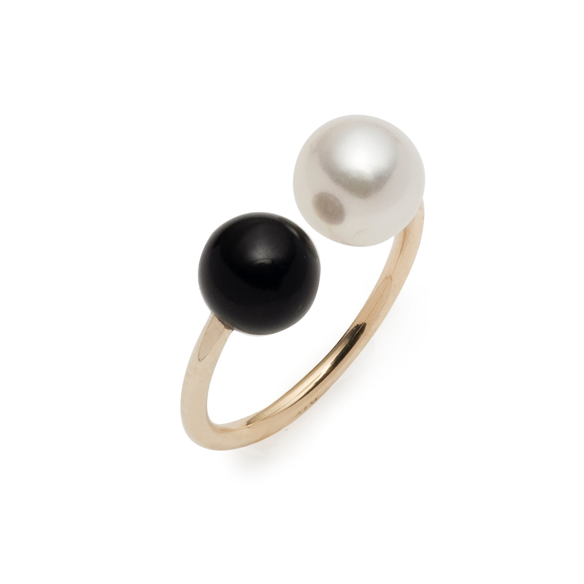 Onyx Akoya Pearl Ear Cuff Small size
