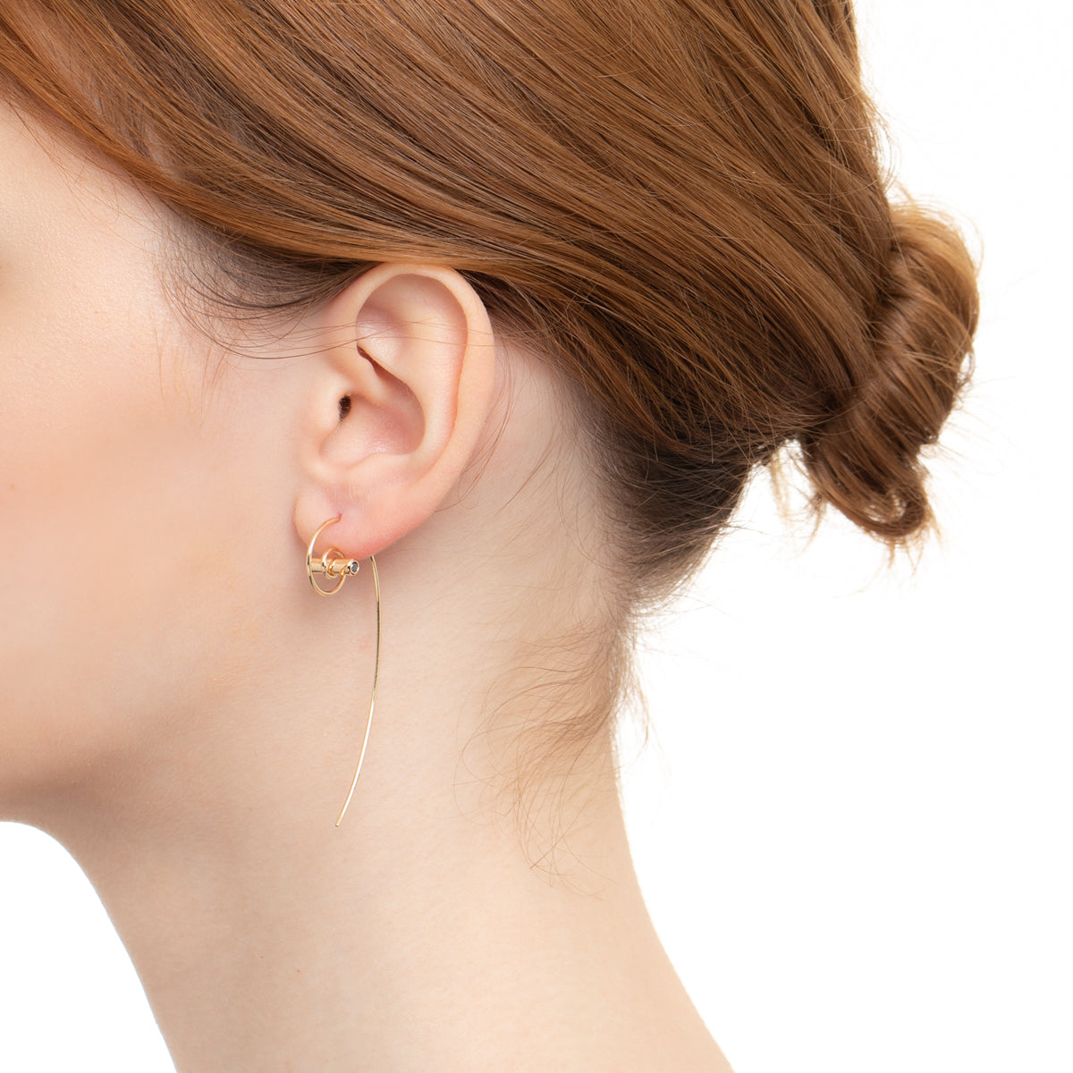【Made-To-Order】INDÚSTRIA Coil Arrow Earring White and Black Diamond