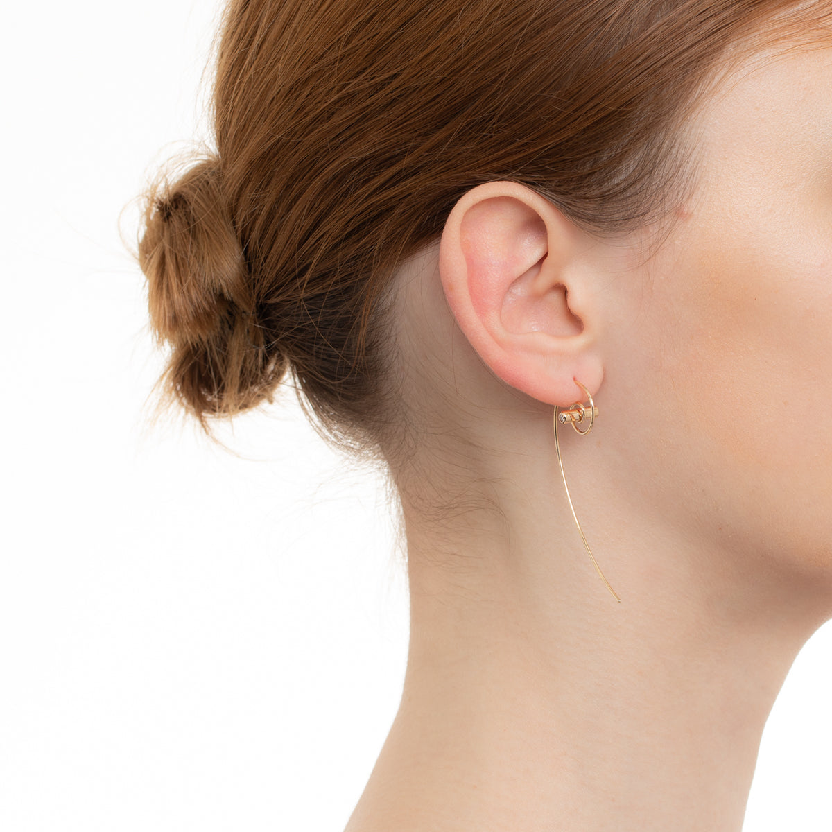 【Made-To-Order】INDÚSTRIA Coil Arrow Earring White and Black Diamond
