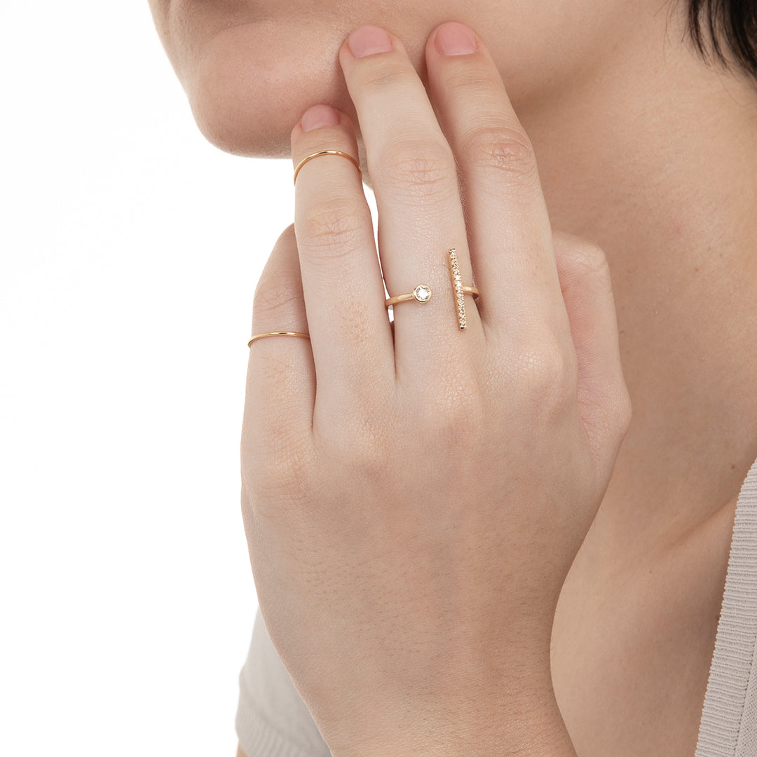GOSSAMER Diamond Short Bar Cuff Ring
