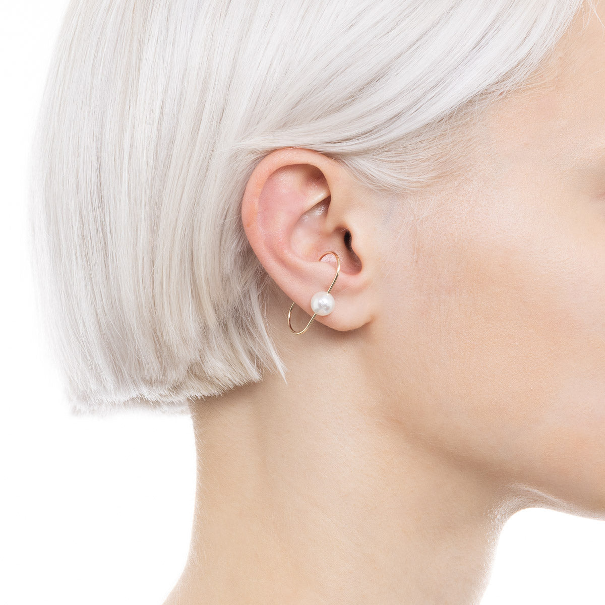 MIRÓ Pearl Ear Cuff Medium size