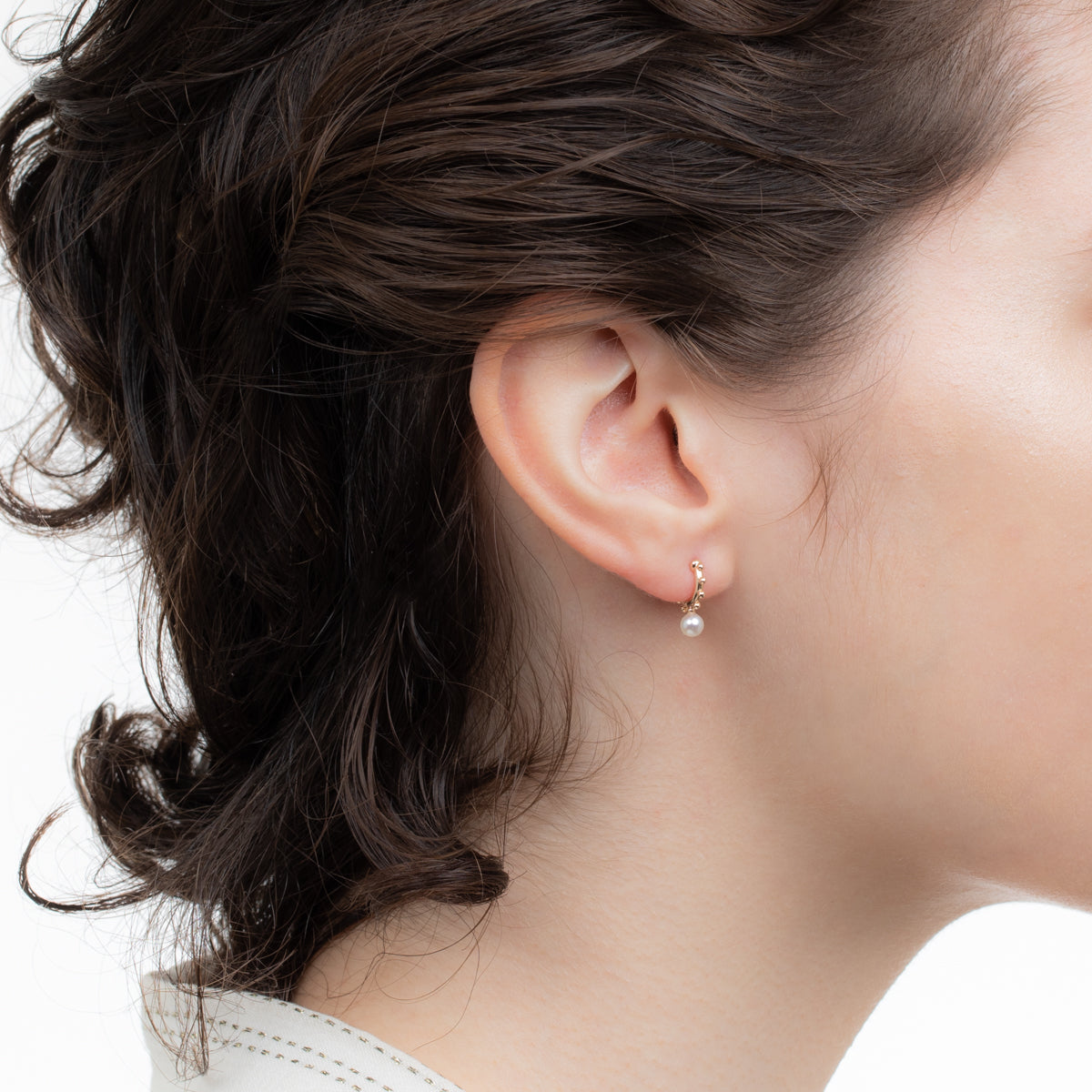 SEA ANEMONE Pearl Huggie Hoop Earring Extra Small size