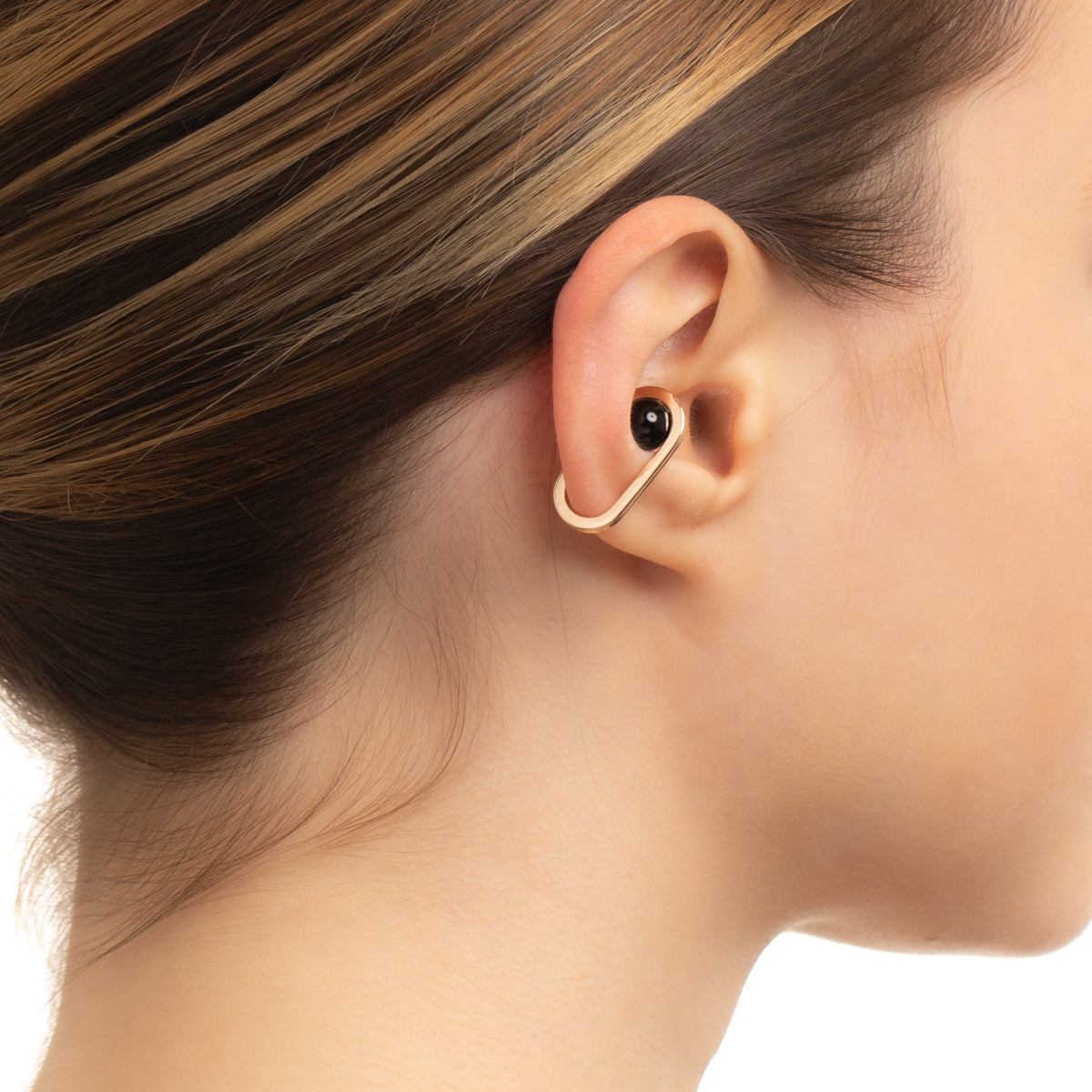 BELUGA Onyx Ear Cuff