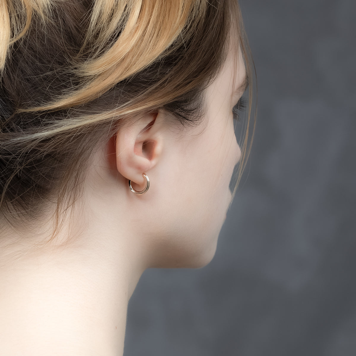 18K DUNE Hoop Earring Medium size