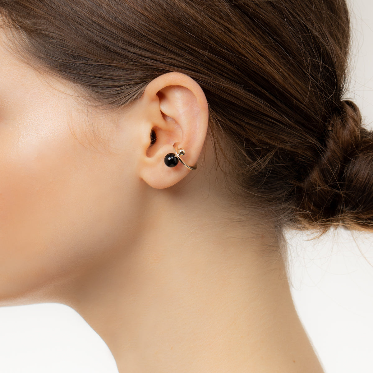 BUMBLE BEE Onyx Ear Cuff