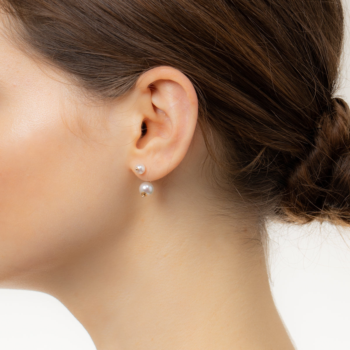 BUMBLE BEE Akoya Pearl Earring