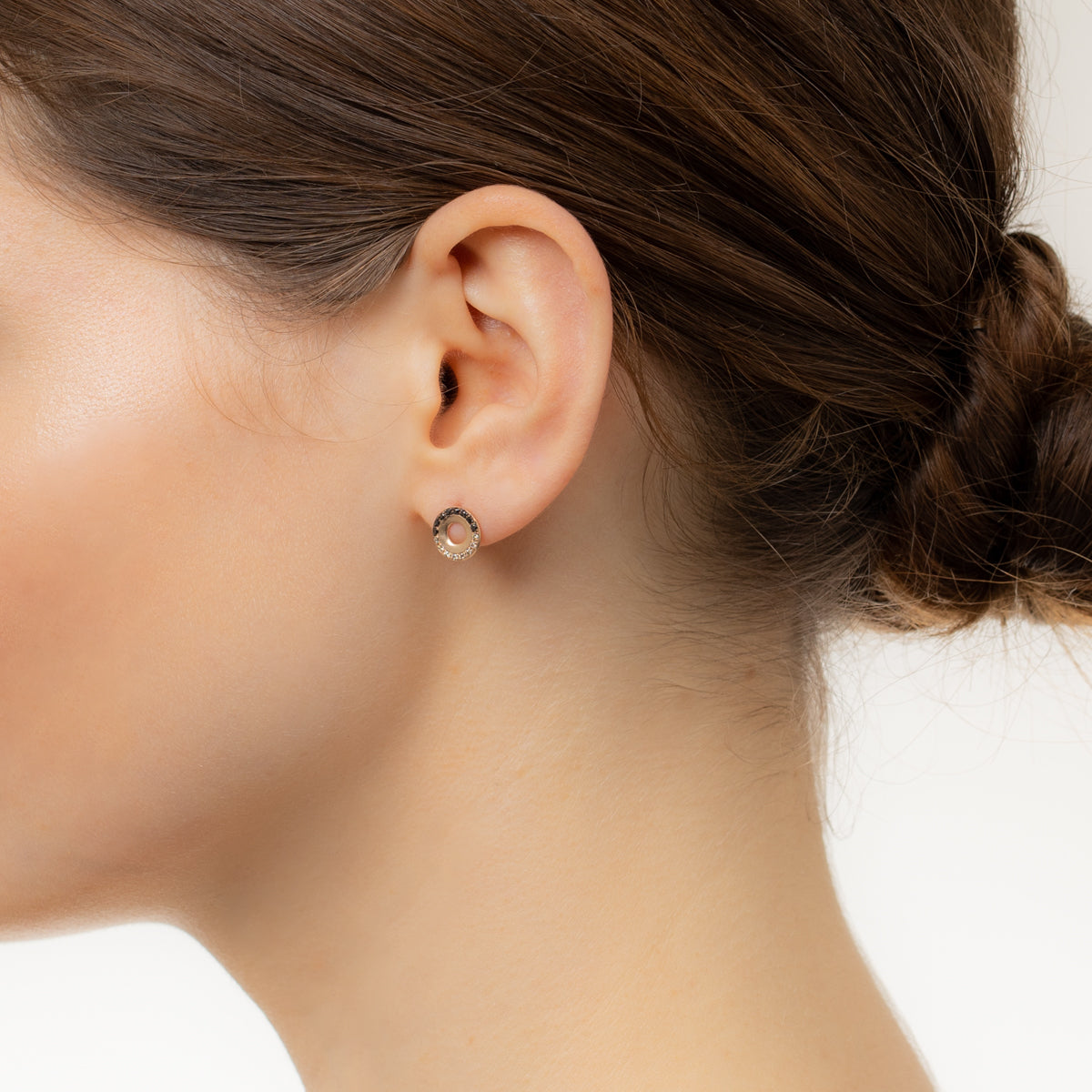 【Made-To-Order】WHEEL OF FORTUNE White and Black Diamond Stud Earring