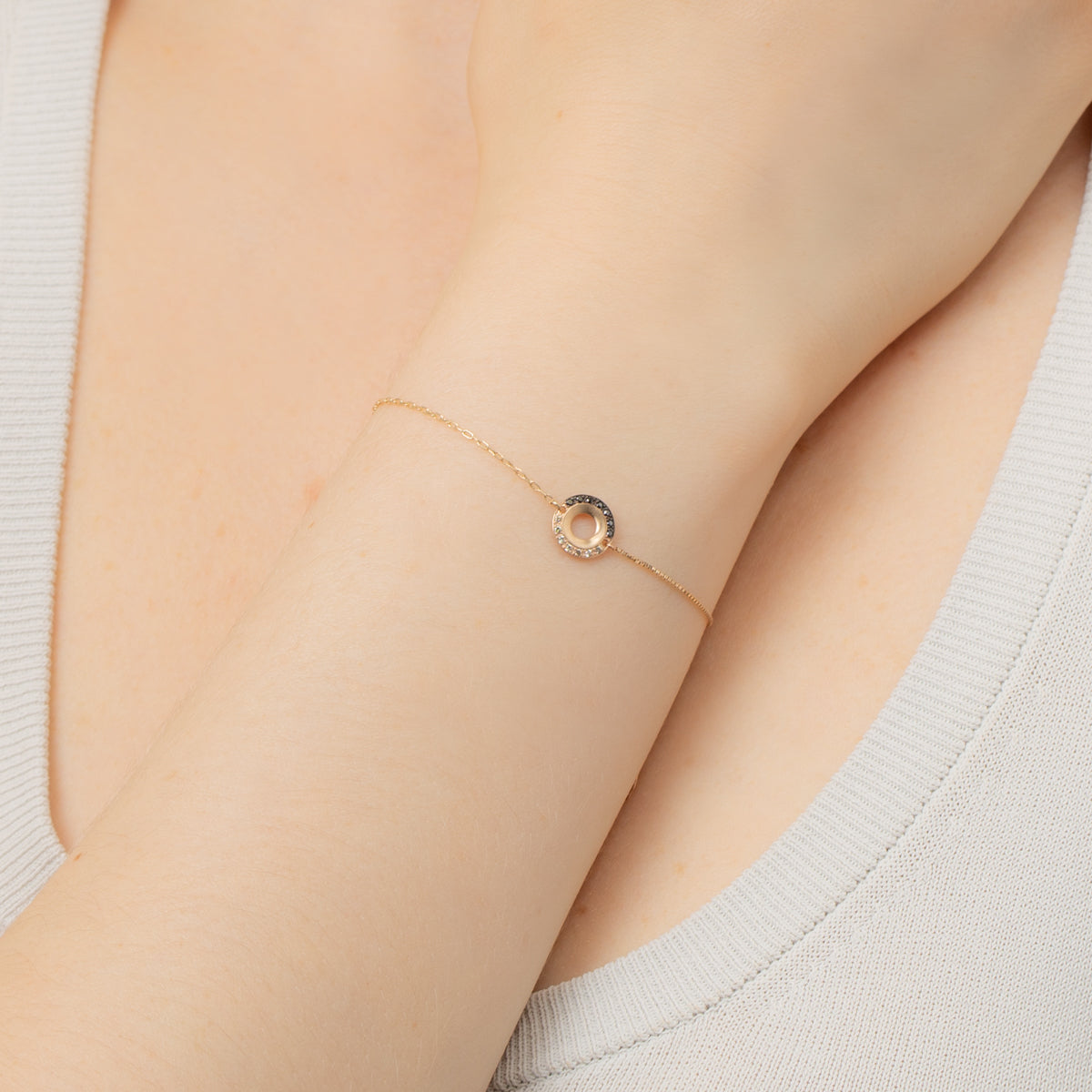 WHEEL OF FORTUNE White and Black Diamond Bracelet