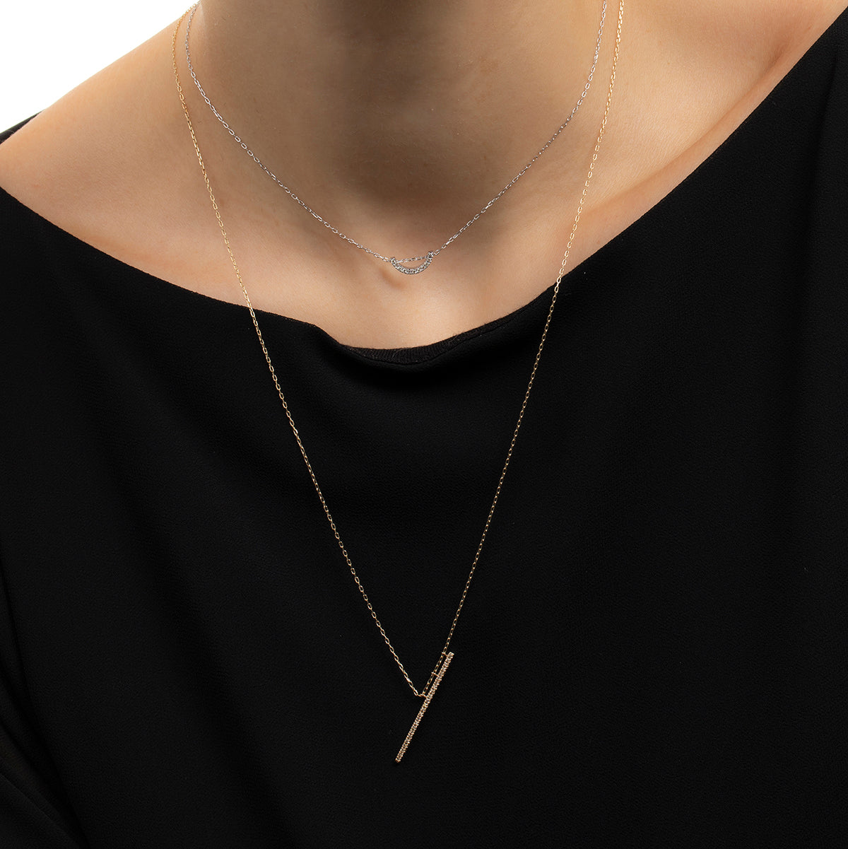 GOSSAMER Obliqueness Diamond Bar Necklace