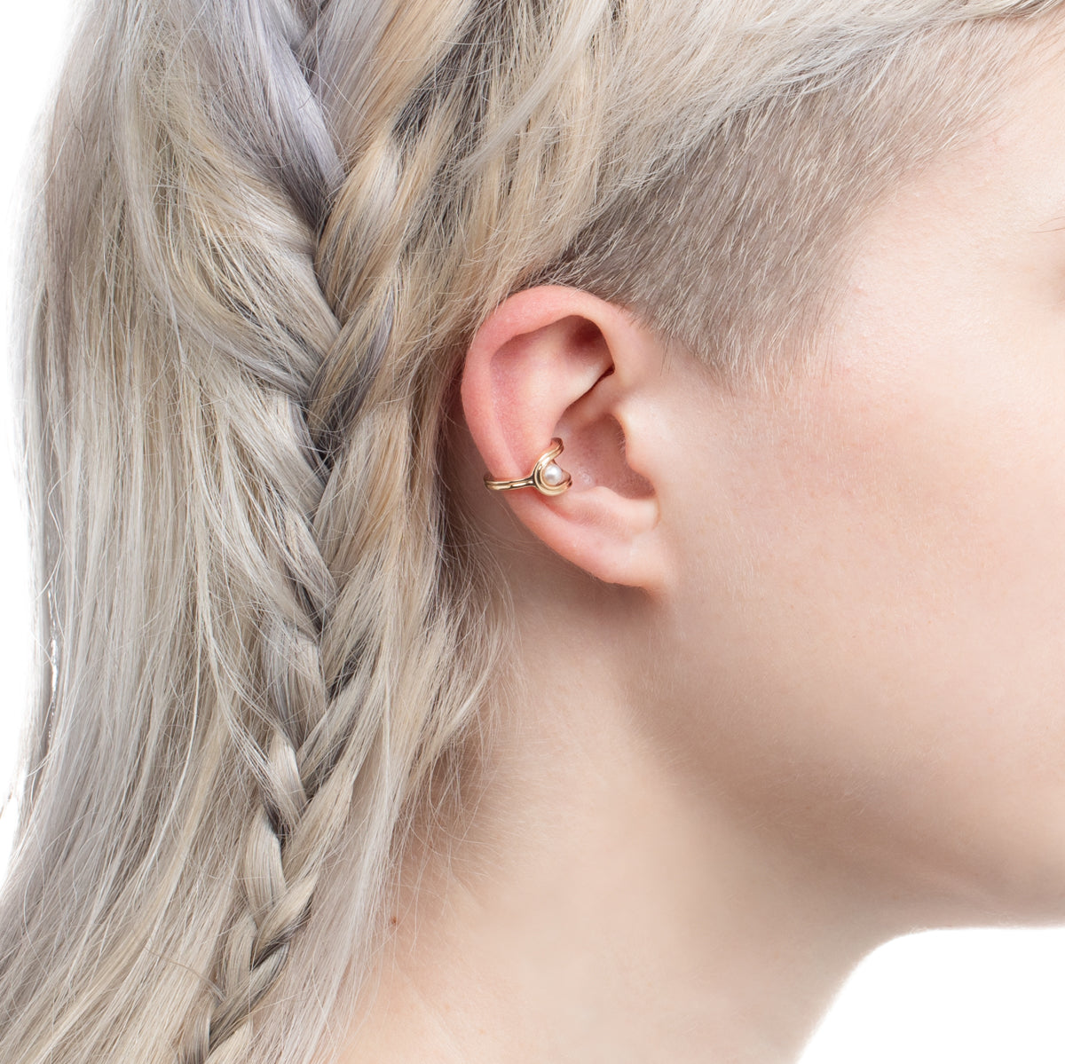 BELUGA Pearl Ear Cuff