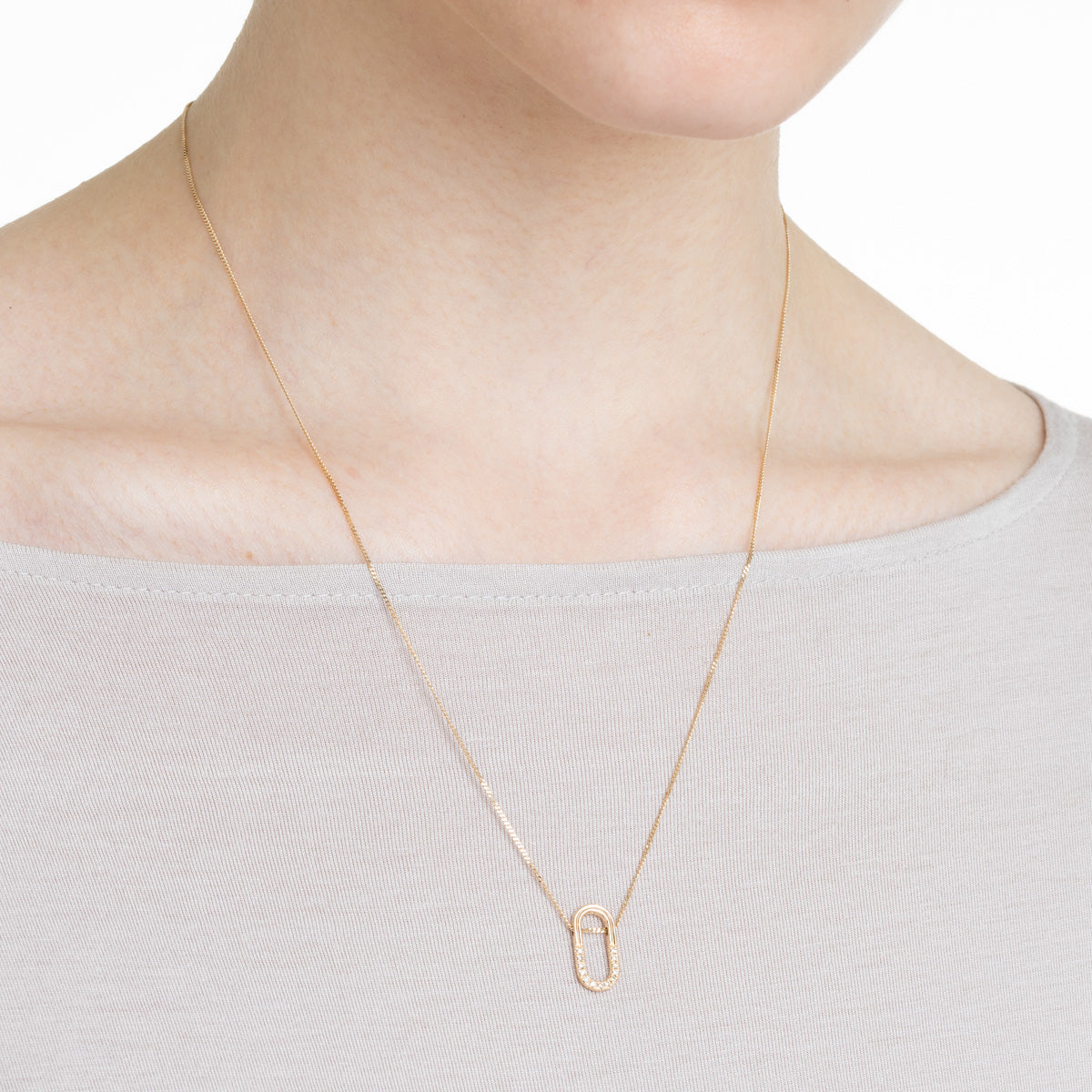 BELUGA Oblong Diamond Necklace