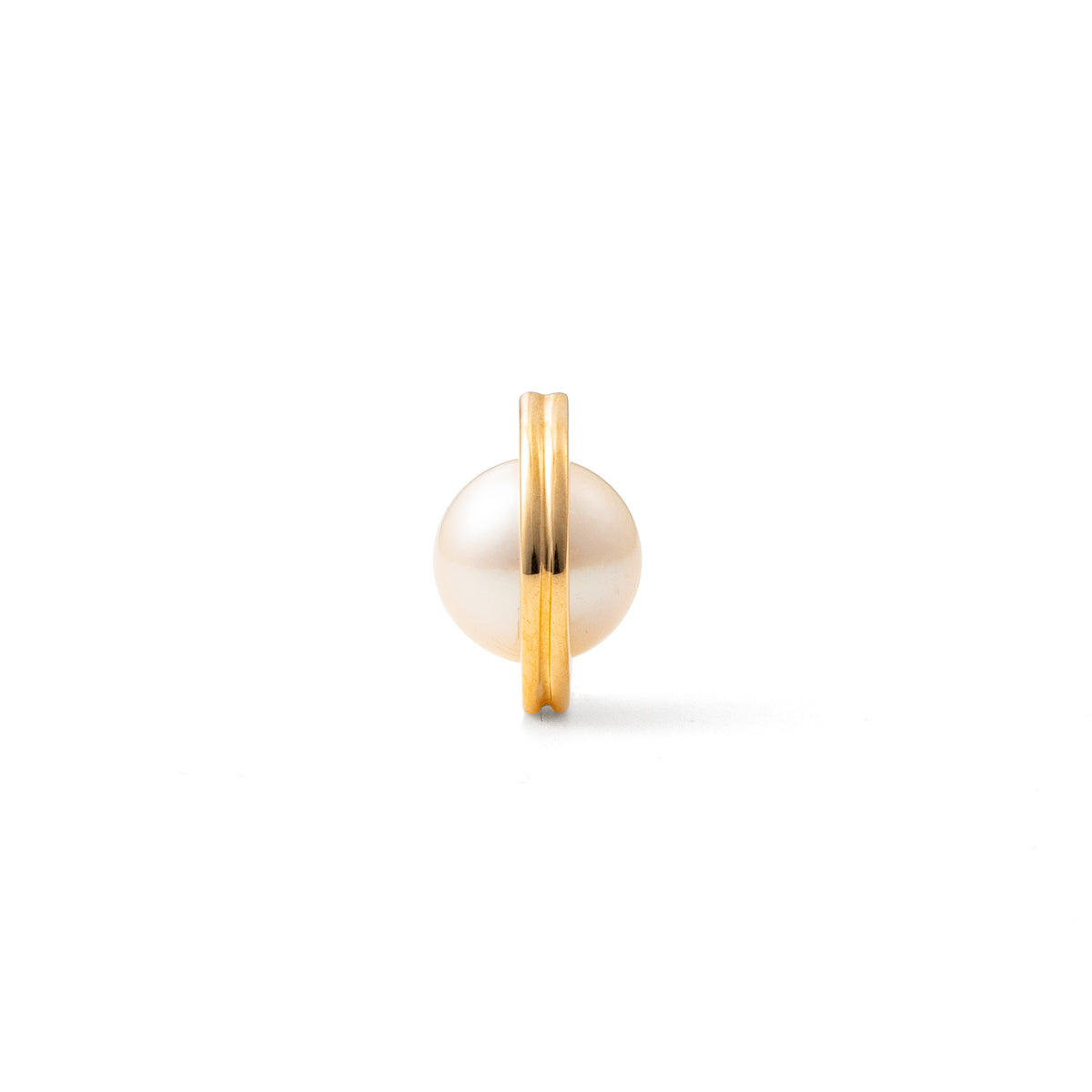 BELUGA Pearl Earring Medium size