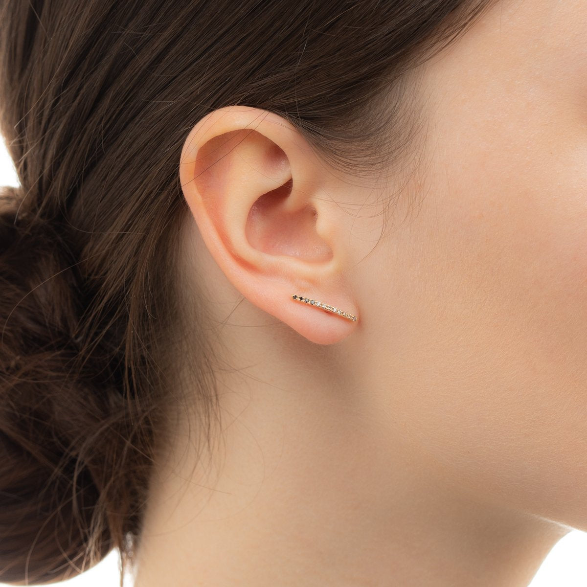 GOSSAMER Black and White Diamond Short Bar Earring