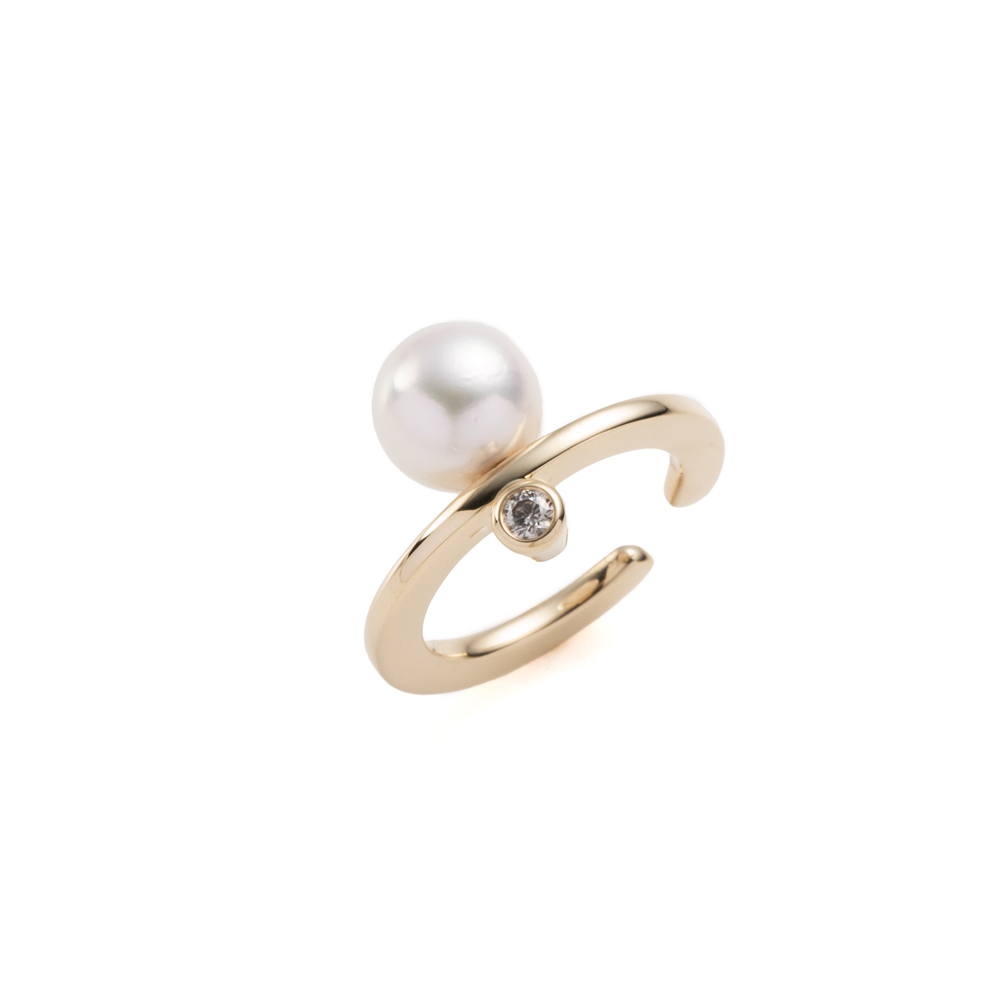 BUMBLE BEE Pearl Diamond Ear Cuff