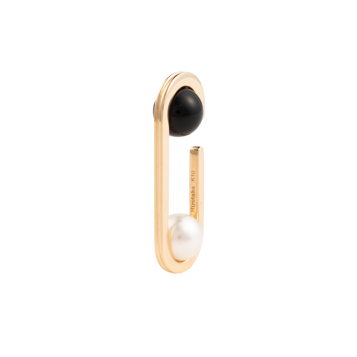BELUGA Onyx Pearl Ear Cuff