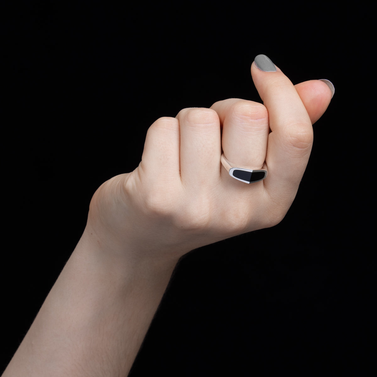 【Made-To-Order】EQUINOX-Pyramid Onyx Ring