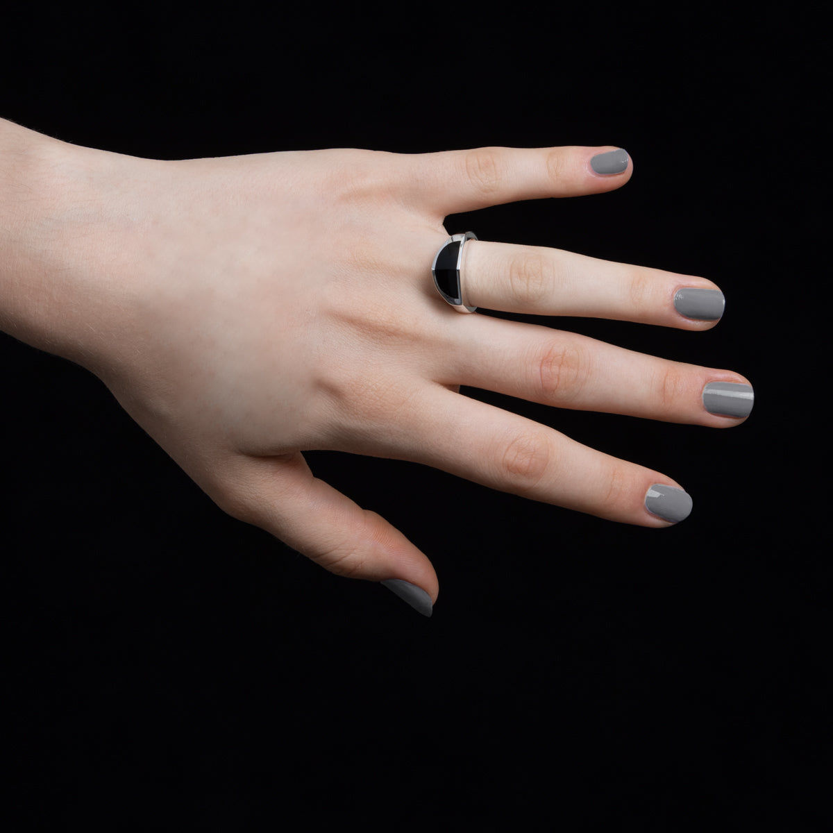 【Made-To-Order】EQUINOX-Pyramid Onyx Ring