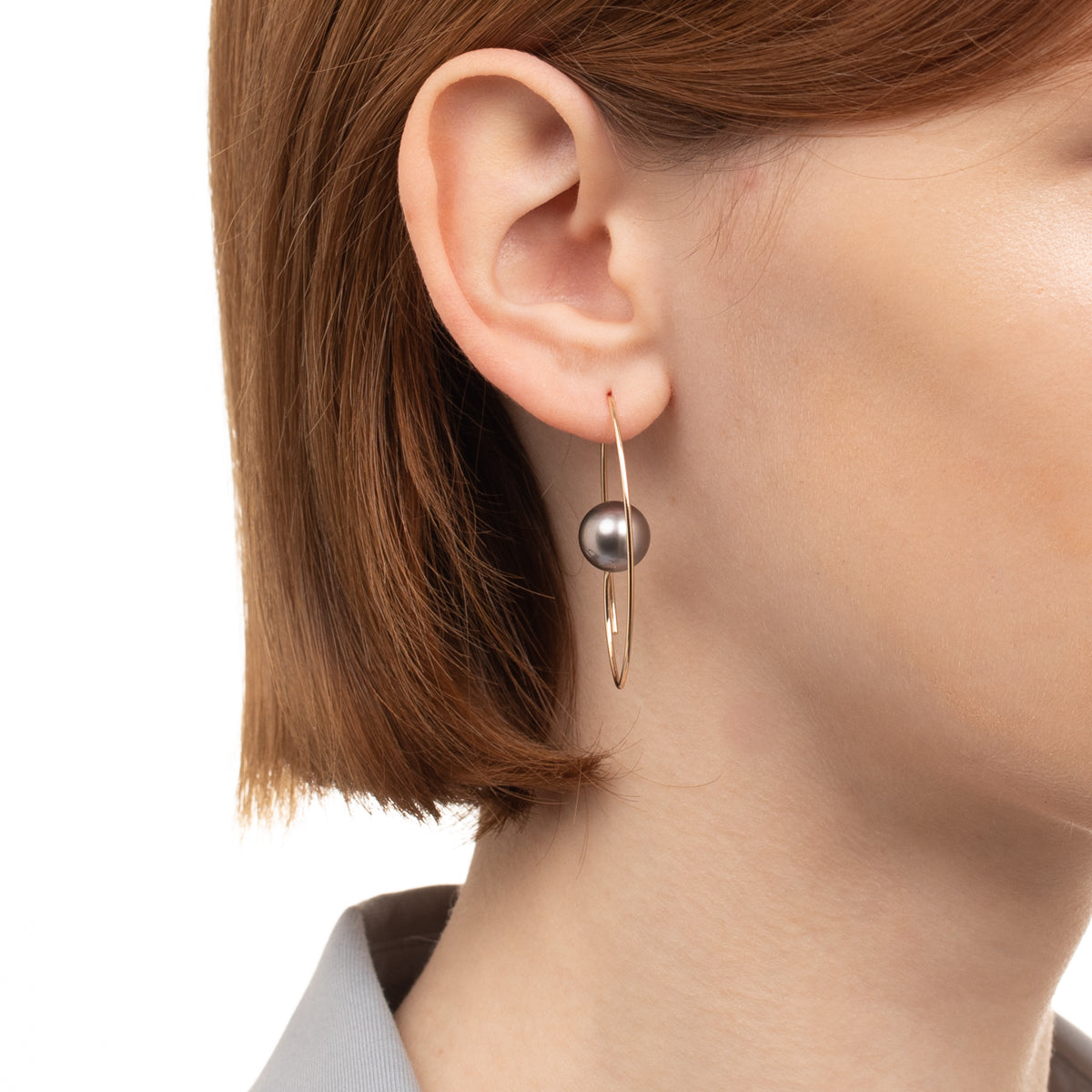 Tahiti Pearl Floating Oval Earring Medium size