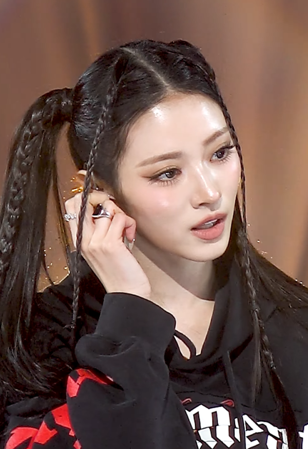 ANNA /EQUINOX-Pyramid Ring