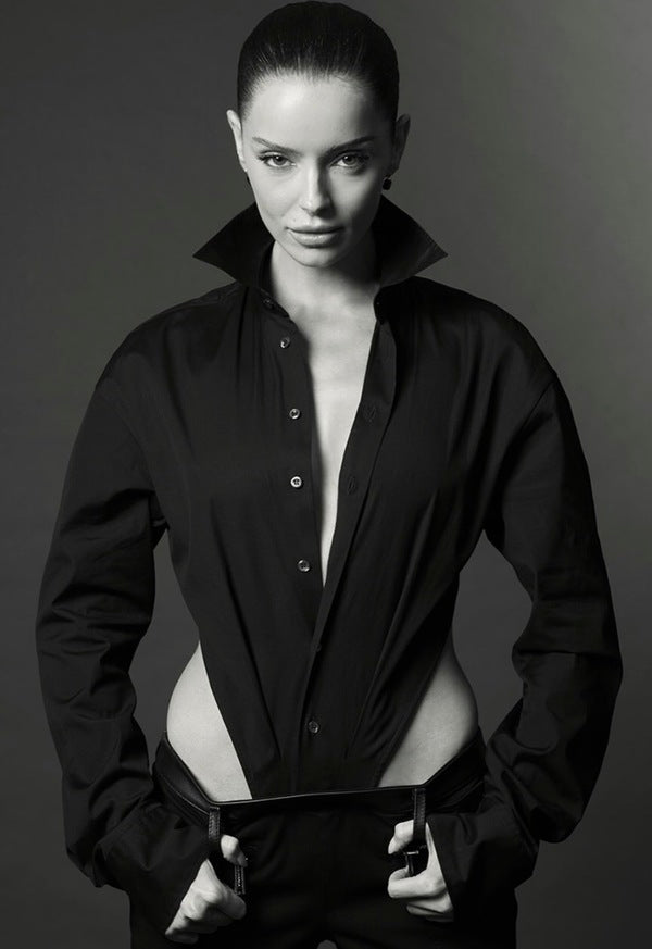 MAURA HIGGINS / BIRD OF PARADISE Naked Square Stone Hook Earring