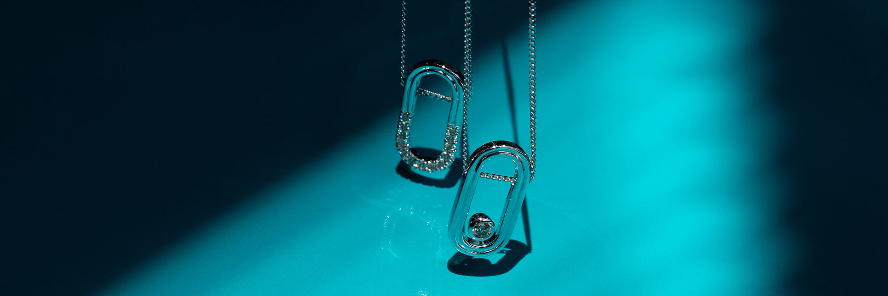 WHITE GOLD