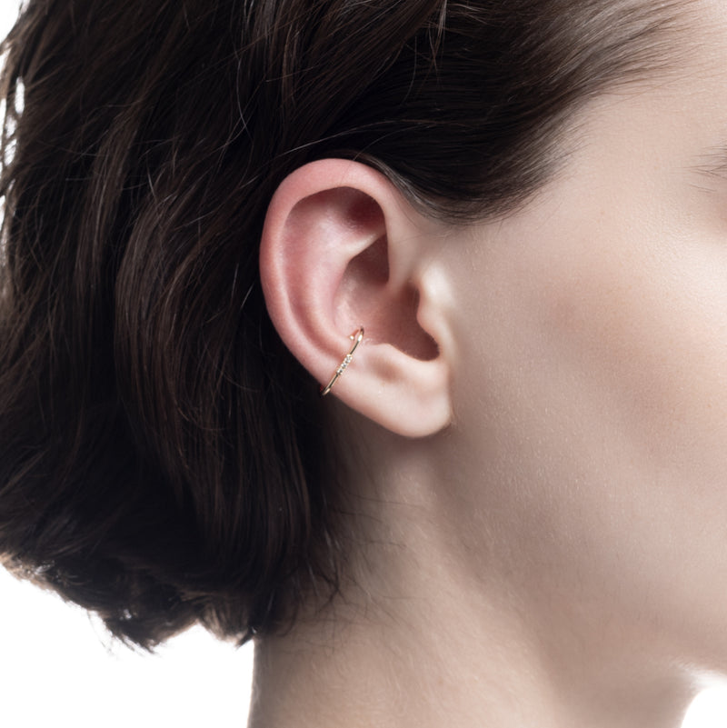 MIRÓ Diamond Oblong Ear Cuff