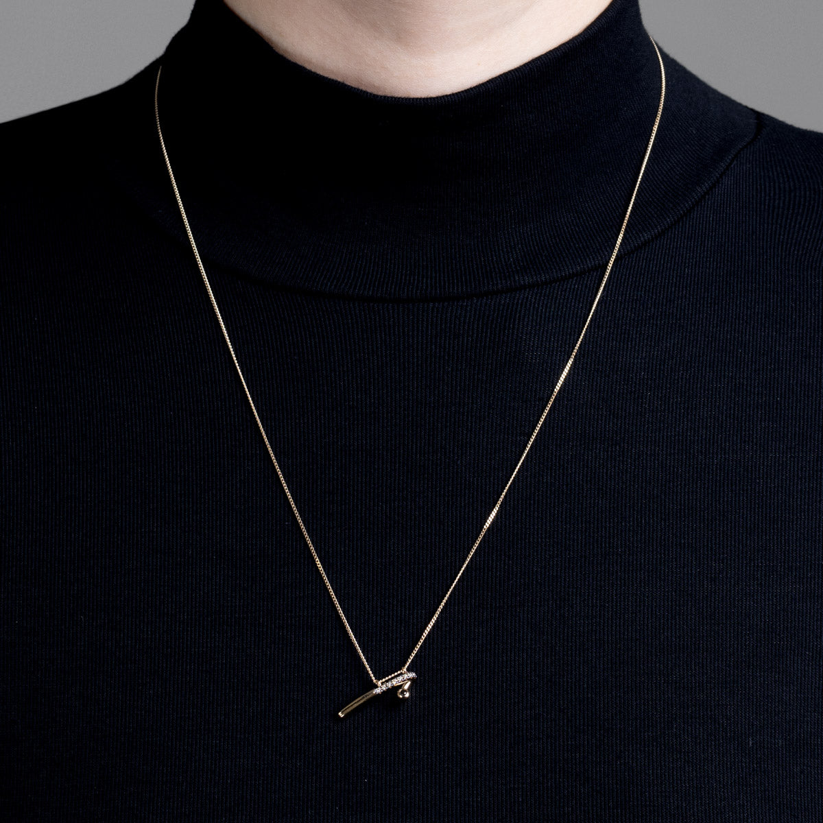 DROSERA Black and White Diamond Short Bar Necklace