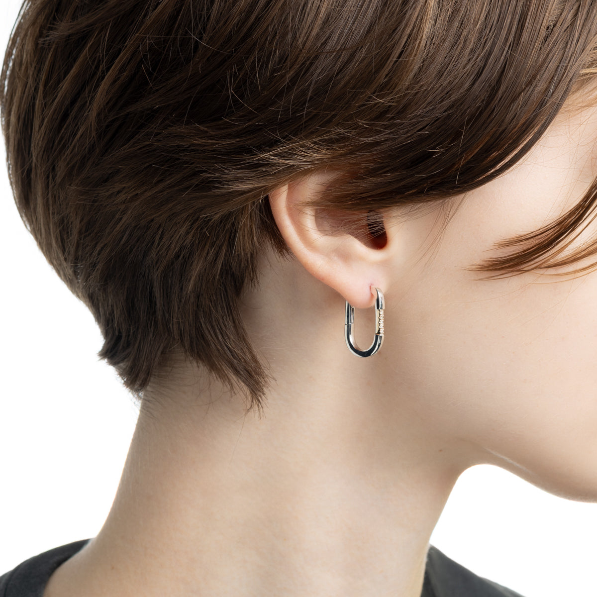 MANHATTAN Crosby Diamond Hoop Earring Medium size