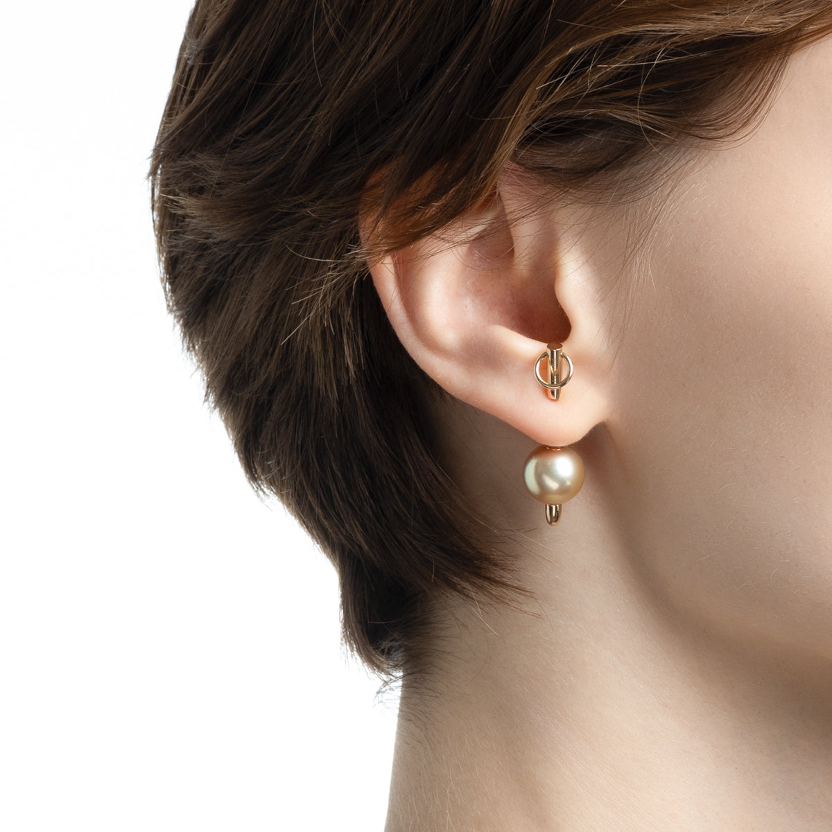PUNCTURE Back Spear Door Knocker Golden Pearl Earring
