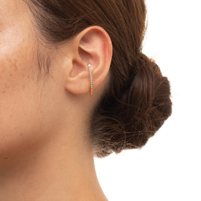 Caviar Pearl Bow Ear Cuff