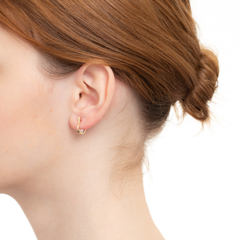 "Industria" Mini Pearl Earring