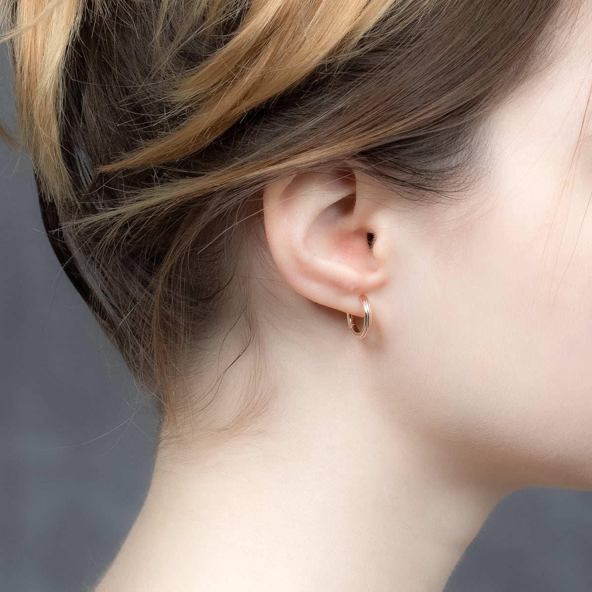 18K DUNE Hoop Earring Medium size