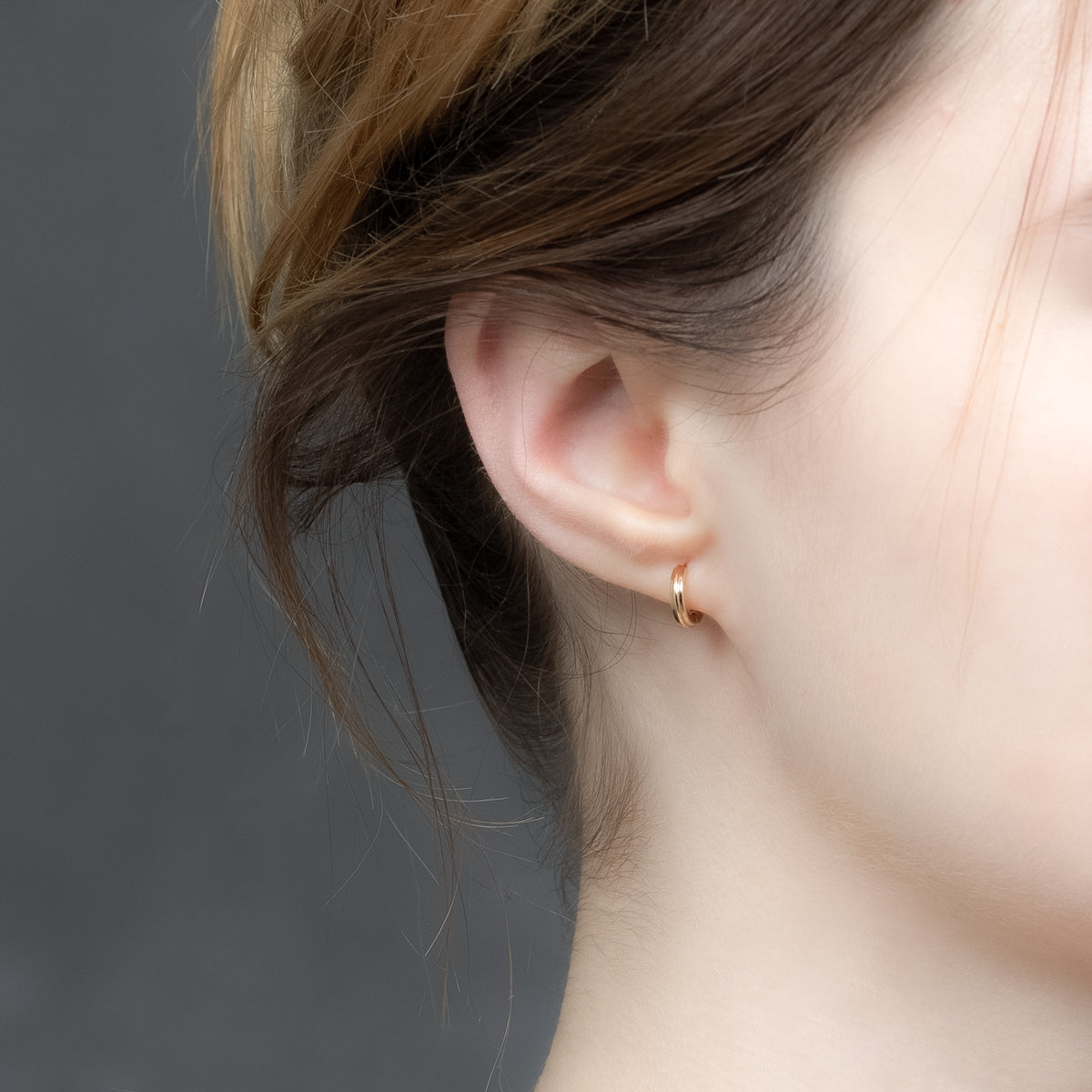 18K DUNE Oval Hoop Earring Small size