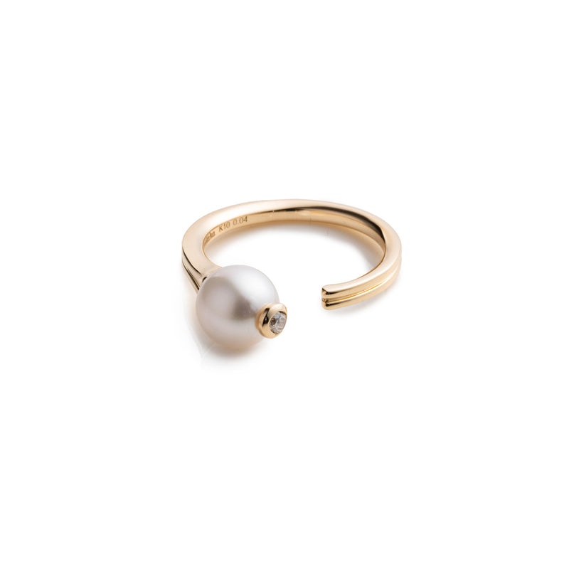 "Beluga" Pearl Diamond Ring