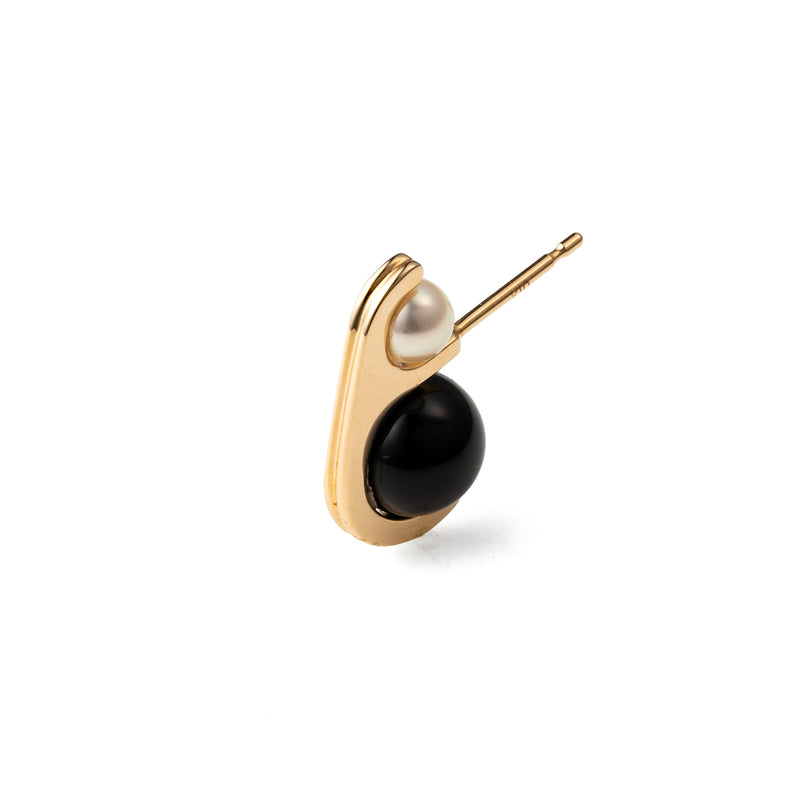 "Beluga" Pearl Onyx Earring